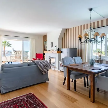 Apartment In Nueva Andalucia With An Amazing View