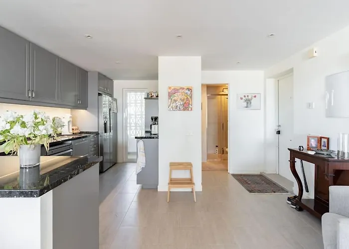 Apartment In Nueva Andalucia With An Amazing View